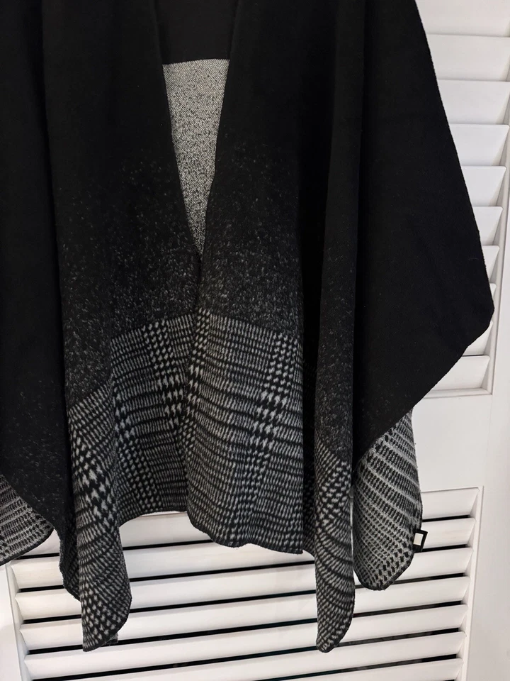 Capa manta Catherine Malandrino lã preta cinza padrão tamanho XS/S - Imagem 3 de 4