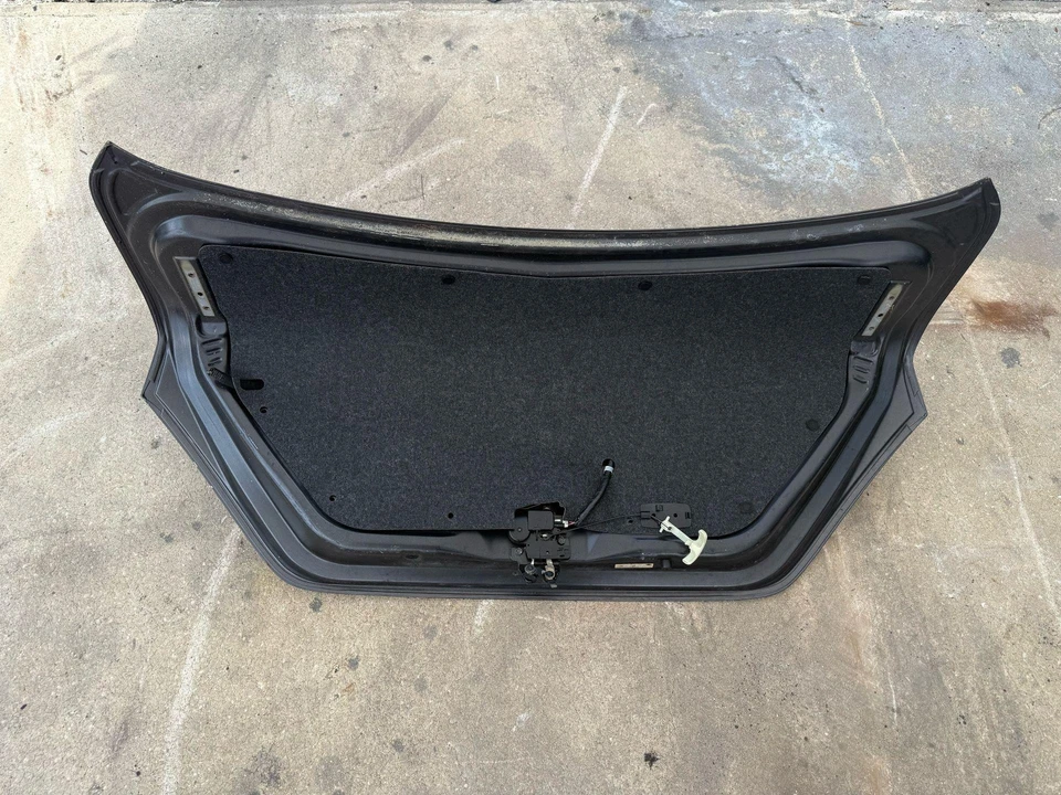 Nissan Versa 2012-2017 maletero/portón trasero sedán 226946 Foto 2 de 4