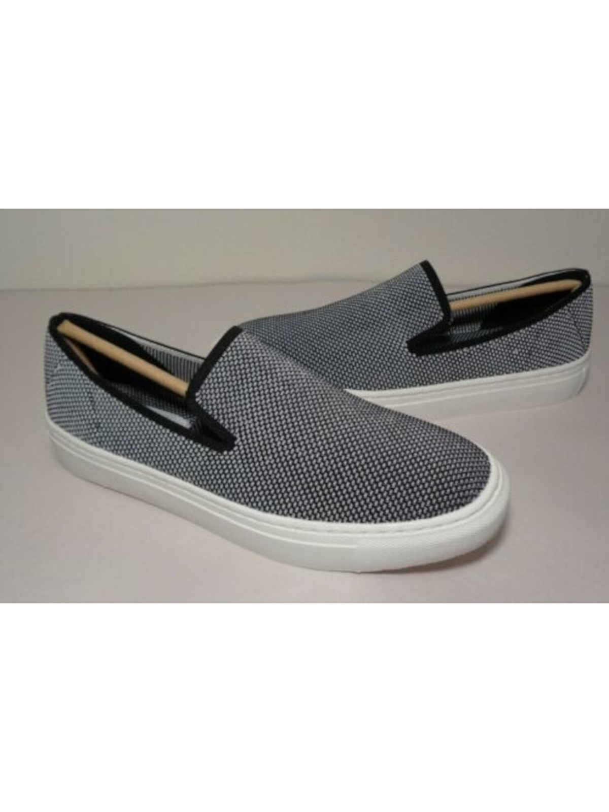 Женские черные вязаные кроссовки STEVEN NEW YORK из крафт-ткани с круглым носком без шнуровки 55 М 4090₽