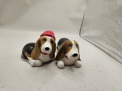 Rare Christmas Salt Shakers Charlie & Walter Basset Hound Christmas Hat 