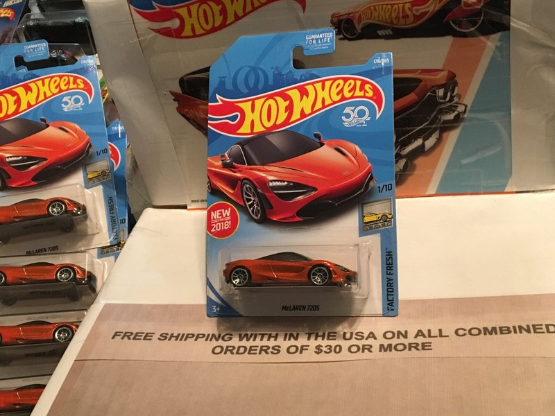 HOT WHEELS MCLAREN 720S FACTORY FRESH 1/10 / NEW FOR 2018 ORANGE VHTF!!