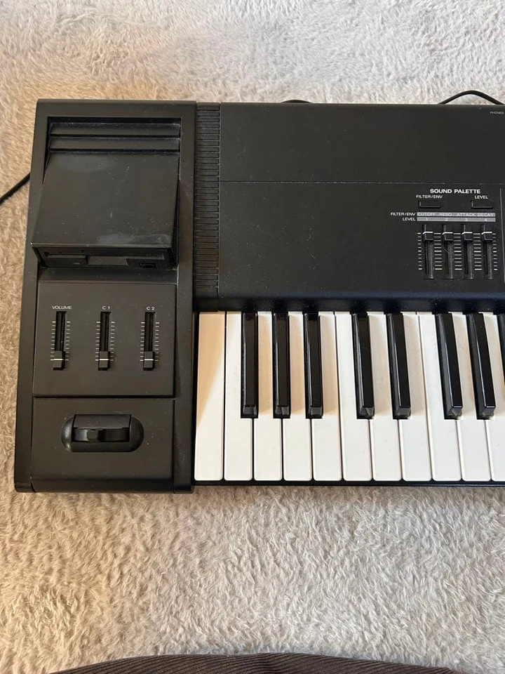 Roland XP-80 76-Key Music Workstation Synth Tested Working Japan - Image 3 of 4