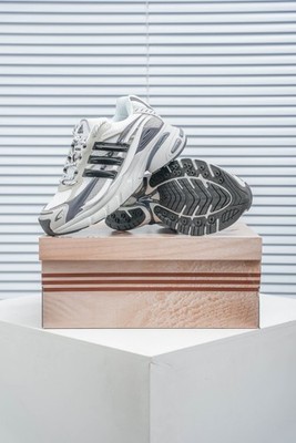 JP9262 Adistar Jellyfish Pharrell Williams Focus Grey Size US 4-12.5 (Men) NEW