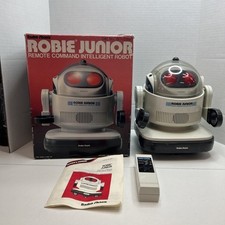 Vintage Radio Shack Robie Junior Remote Command Intelligent Robot