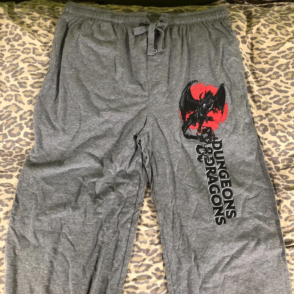 NUEVO Dungeons & Dragons Hombres Talla L Gris Dormir Salón Pantalones Pijama Bolsillos Foto 4 de 4