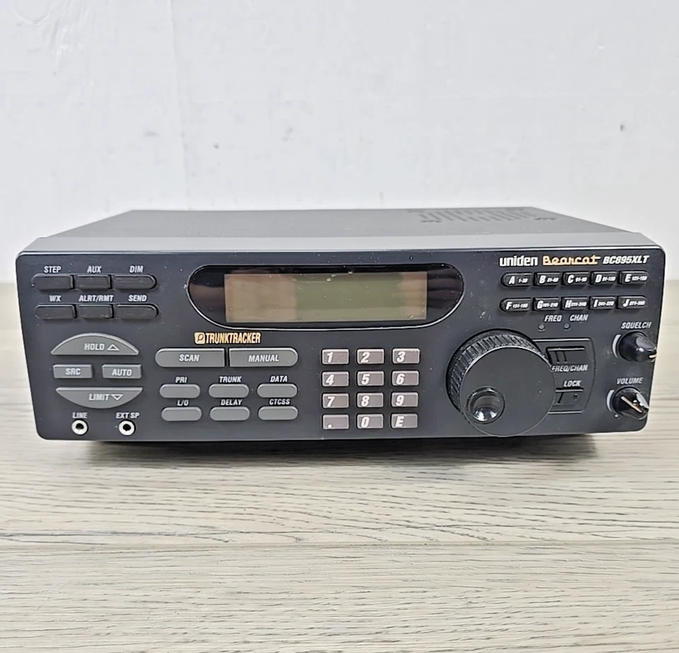 Uniden Bearcat BC895XLT TrunkTracker 警用消防模拟底座扫描仪 300 Ch — 第 4/4 张图片