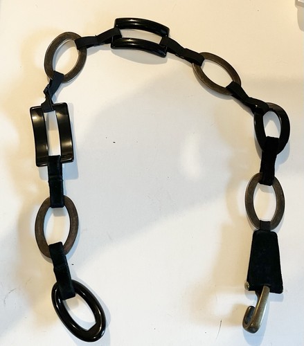 Cintura elastica Suzi ovale grezzo "28" in metallo dorato, plastica nera e nera