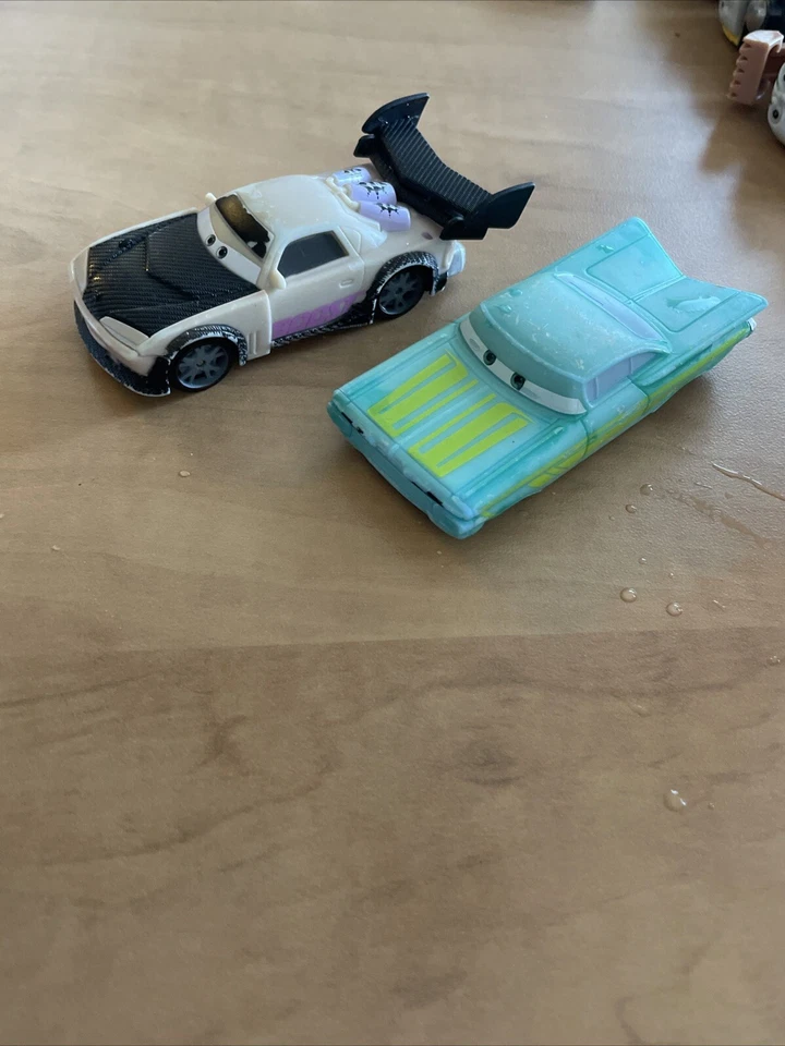 Coches Disney Pixar - LOTE DE DOS CAMBIADORES DE COLOR RAROS - BOOST Y RAMONE - 2010 Foto 2 de 4