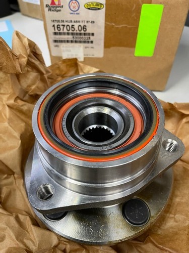 OMIX ADA WHEEL FRONT BEARING AND HUB 84-89 JEEP XJ 87-89 YJ #1670506 - Picture 3 of 4