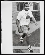 1992 Richard Dent Chicago Bears Halas Hall 8x10 Rich Hein Press Photo