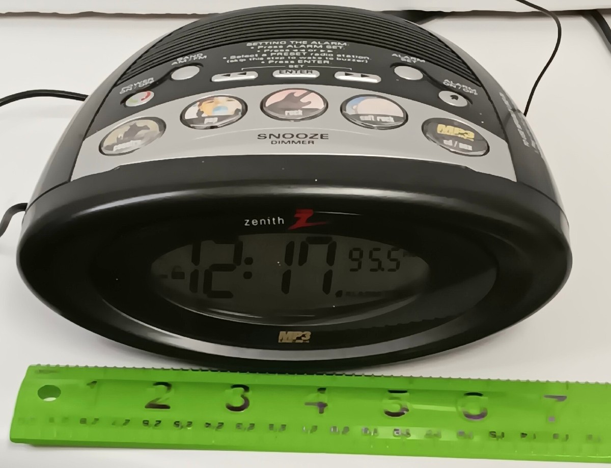 ZENITH MP3 Line-In CDAUX Auto Set Digital Tuning Alarm Clock AM/FM
