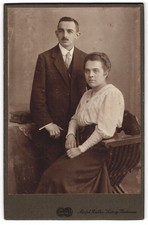 Fotografia Adolph Richter, Lipsia-Lindenau, coppia elegante in studio 
