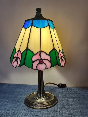 Vintage Tiffany Style Lamp Stained Slag Glass Flowers  Art Nouveau Hand Cut 12"