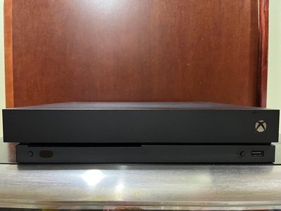 Microsoft Xbox One X 1TB - BROKEN HDMI PORT / FOR PARTS OR REPAIR