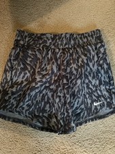 NIKE ONE KIDS SHORTS/SZ M/ 38/NEW