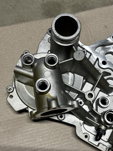 CUMMINS R 2.8 4 CYLINDER FRONT TIMING COVER 5444254 - Bild 4 von 6
