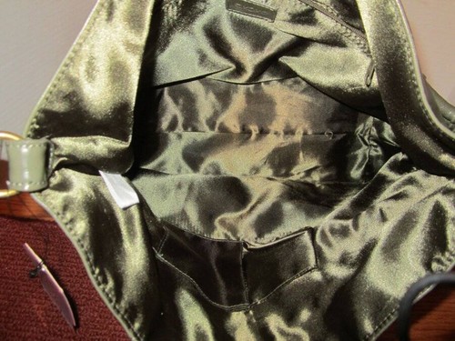 Bolso de Mano Xoxo KeepSake Cuero Sintético Verde Oliva Grande 16" X 12" Nuevo con Etiquetas - Imagen 4 de 4