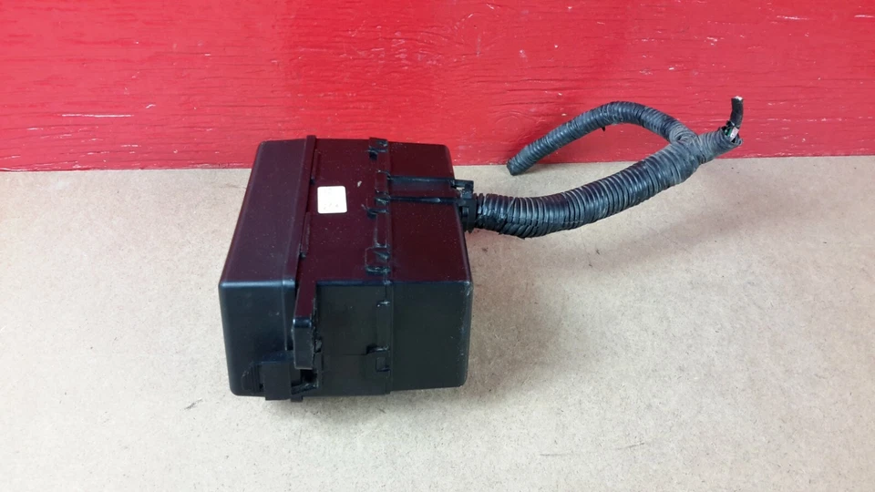 Bloque de fusibles Kia Borrego Mohave 2009-2011 919702J000 OEM Foto 4 de 4