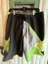 Wave Zone Board Shorts / Trunks Sz M 32-34 