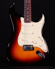 Fender American Deluxe Stratocaster, 3 Color Sunburst, 2005 - USED