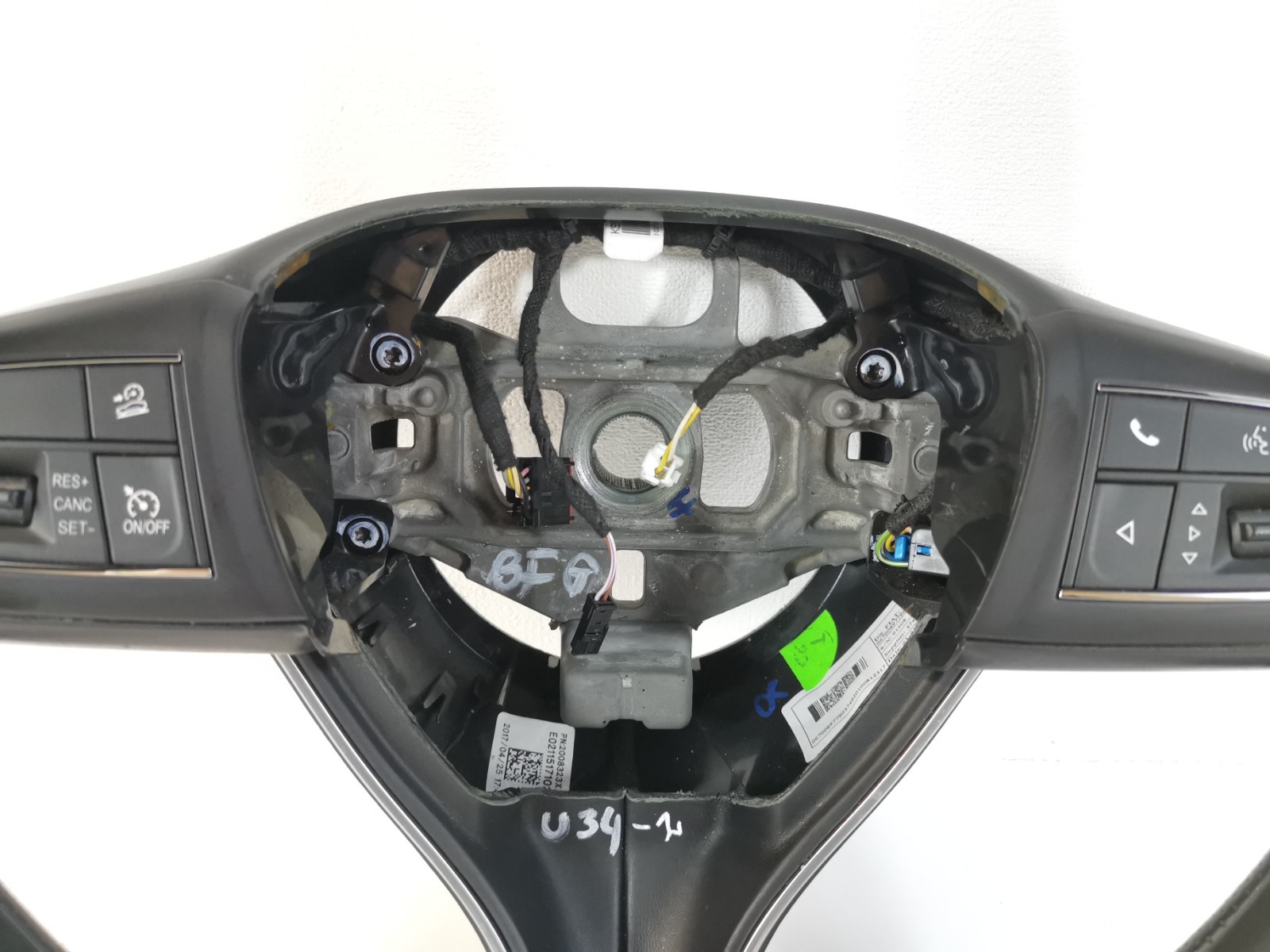 Maserati Levante 3.0 AWD 2017 Leather Steering Wheel 06700897790 OEM