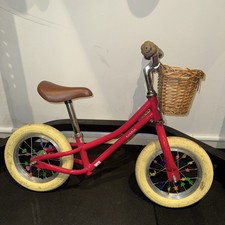 Bobbin Gingersnap 12” Balance Bike With Basket In Cerise Pink Magenta ages 2-5