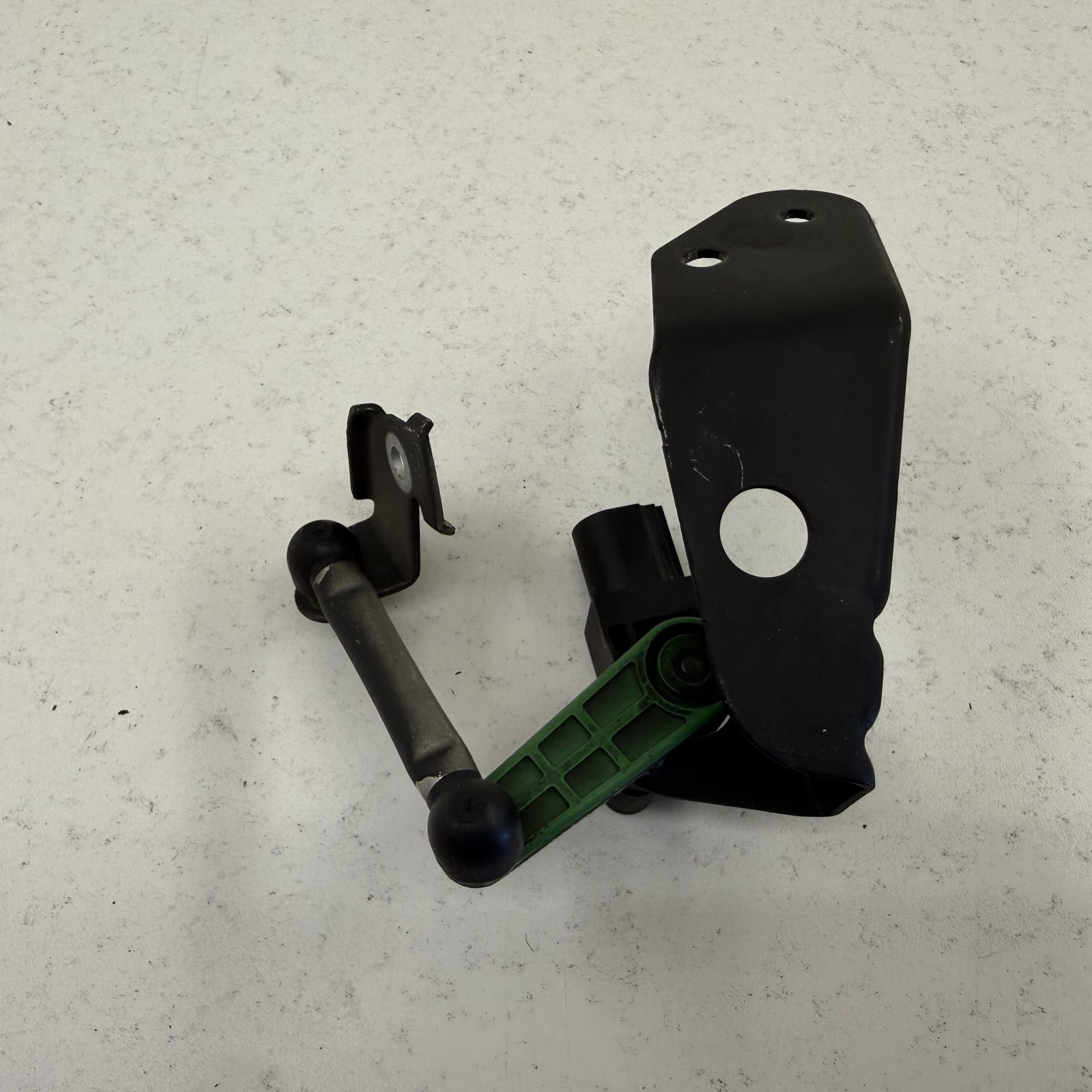 Bentley Flying Spur 2014-2018 Rear Right Ride height sensor