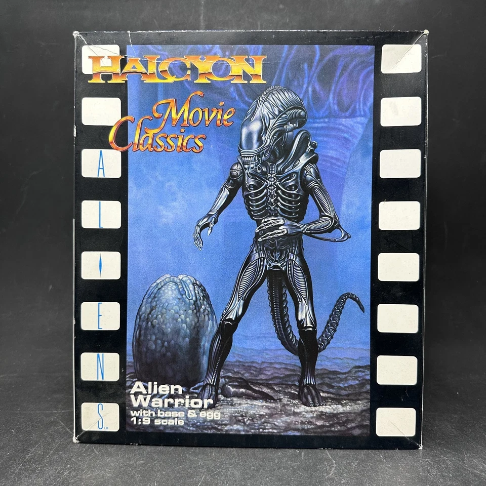 Halcyon Movie Classics Alien Warrior w Base & Egg 1:9 Model Kit 1991 NOS Vintage - Image 2 of 4