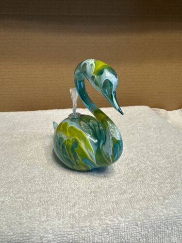 Vintage Swan Blown Glass Oil Lamp - Picture 4 of 11
