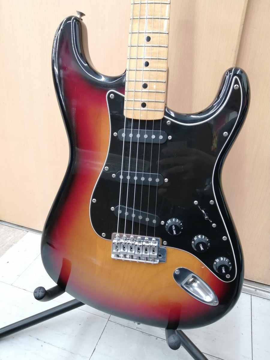 ギター Tokai silver star ss-38 Tokai] Silver Star ST Type Black SS-38 1982 Electric Guitar