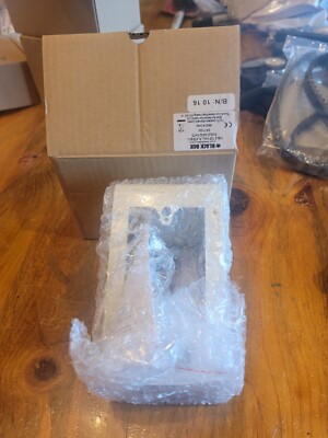 BlackBox Table Top Wall Plate Box WP-T1GW, Single / 1 Gang, White, 