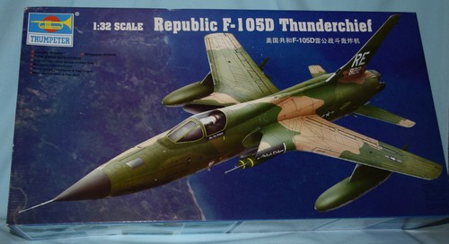 TRUMPETER F-105D THUNDERCHIEF 02201 ⭐PARTS⭐ SPRUE I-BOMB BAY+LNDNG GR+MORE 1/32 - Picture 3 of 3