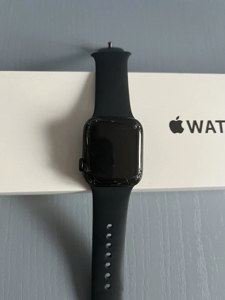 Apple Watch SE 40mm Alluminio Nero (vetro danneggiato) - Immagine 3 di 4