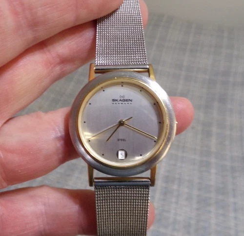 Men's SKAGEN Watch Water-Resistant 16LGS w/ New Battery - Works Great! f71