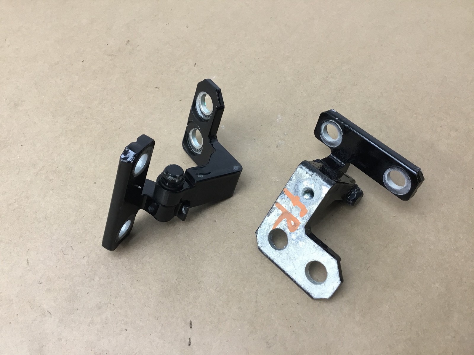 Bentley Continental GT 2013 Right Passenger Door Upper Lower Hinges Set 11-18;:O