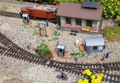 brandneu Pola Spur G Bahnbetriebswerk-Zubehör Artikel: 331746