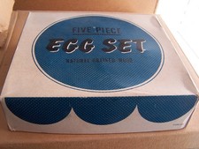Vintage 5 Piece Egg Set floral Ceramic And Natural Grained Wood in original box