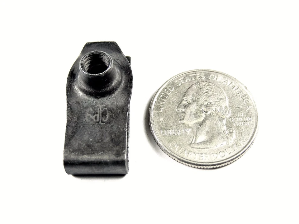 Clips de tuerca en U Toyota - Rosca M6-1.0 - 19,5 mm centro de agujero a borde - 20 clips - #194 Foto 4 de 4