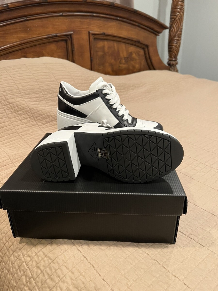 PRADA＊Downtown high-heeled leather sneakers＊送料込 Prada Women's Downtown High-Heeled Leather Black / White Low