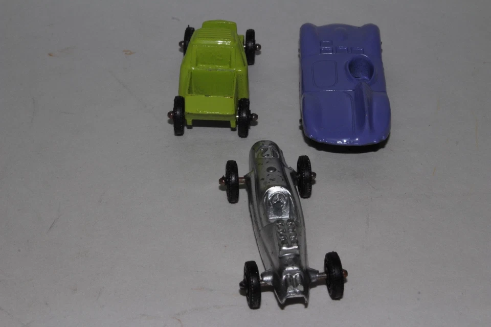 LOTE DE 3 TOOTSIETOYS AÑOS 60, JAGUAR (PÚRPURA), STREET ROD (VERDE) E INDY RACING Foto 3 de 4