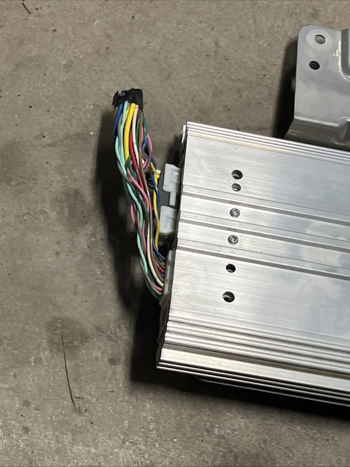 👍2012 amplificador mitsubishi i-miev 8701A159 Foto 2 de 4