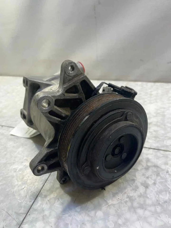 Compresor de aire acondicionado Nissan Máxima 2005-2006 Foto 4 de 4