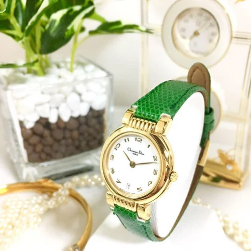 Montre femme Dior modèle 48.124 pile remplacée, état de fonctionnement
