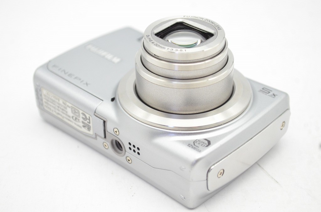 FUJIFILM　FINEPIX　F100fd　シルバー Fujifilm FinePix F100fd Compact Digital Camera Silver Used