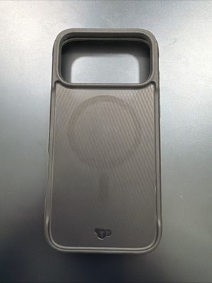 Tech21 iPhone 17 Pro Max EvoShield with MagSafe in Smokey and Black