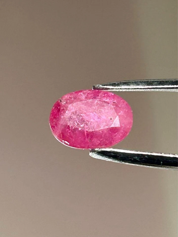 [BARGAIN] 1ct Tanzanian Natural Ruby Loose Stone Pinkish Red 6.8x5x2.9mm Unused - Image 4 of 4