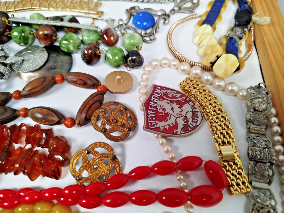 Lot De Bijoux Fantaisie Vintage - Colliers, Montre, Bracelet, Bague, Style Perles