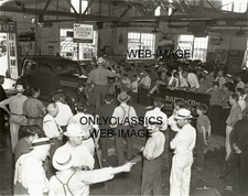 1936 GRANDVIEW FORD AUTO CAR DEALER VINTAGE AUTO AUCTION 8X10 PHOTO ST PAUL MN