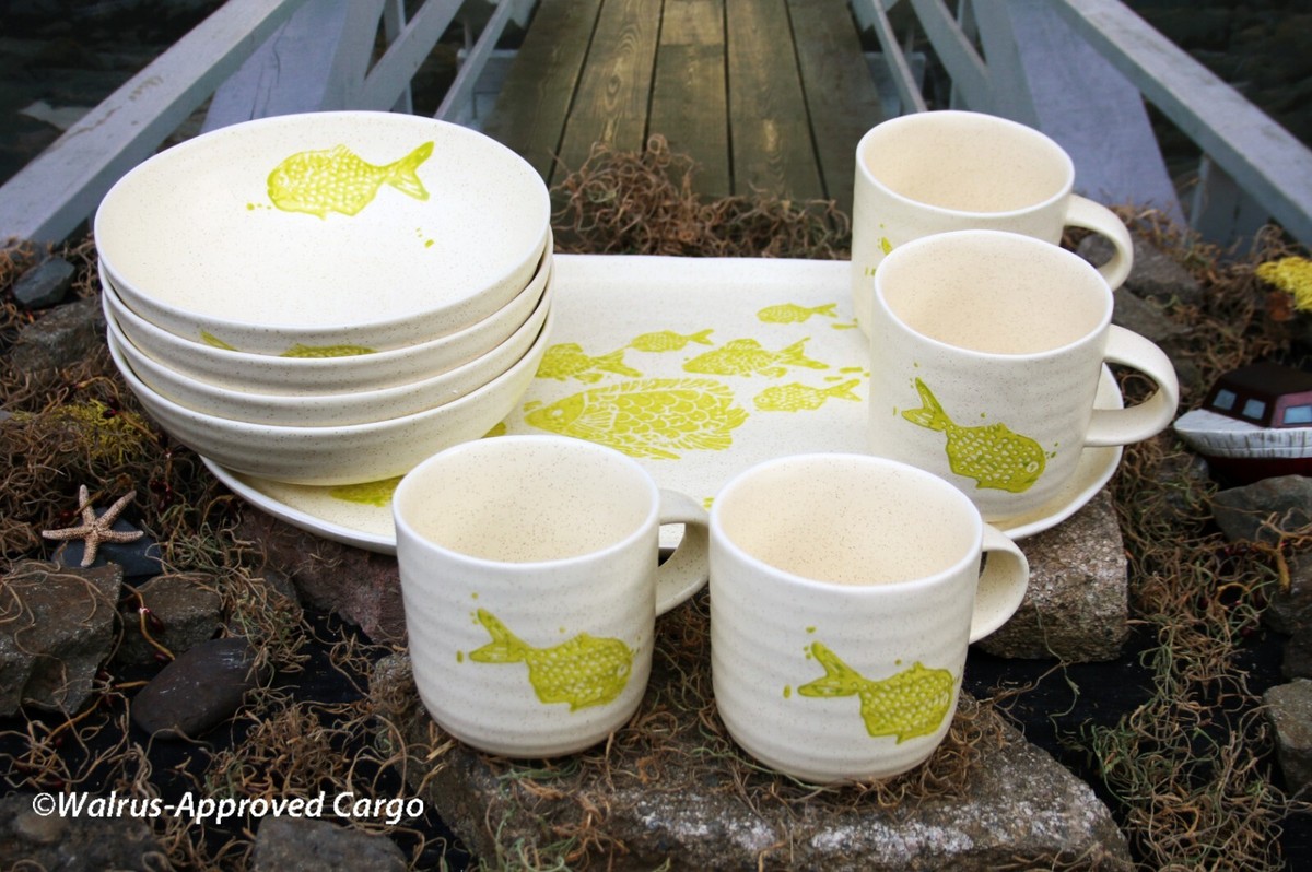 ANTHROPOLOGIE TETRA BOWLS (4), MUGS (4), SERVING PLATTER -NIB