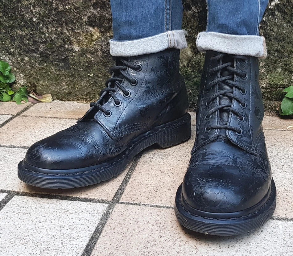 Dr MARTENS